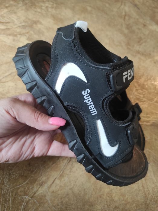 Продам сандали 36 размер