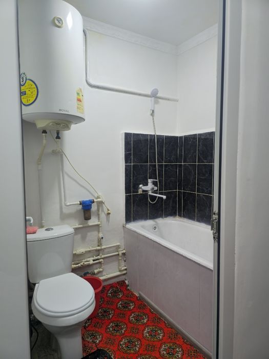 1 xonali kvartira sotiladi