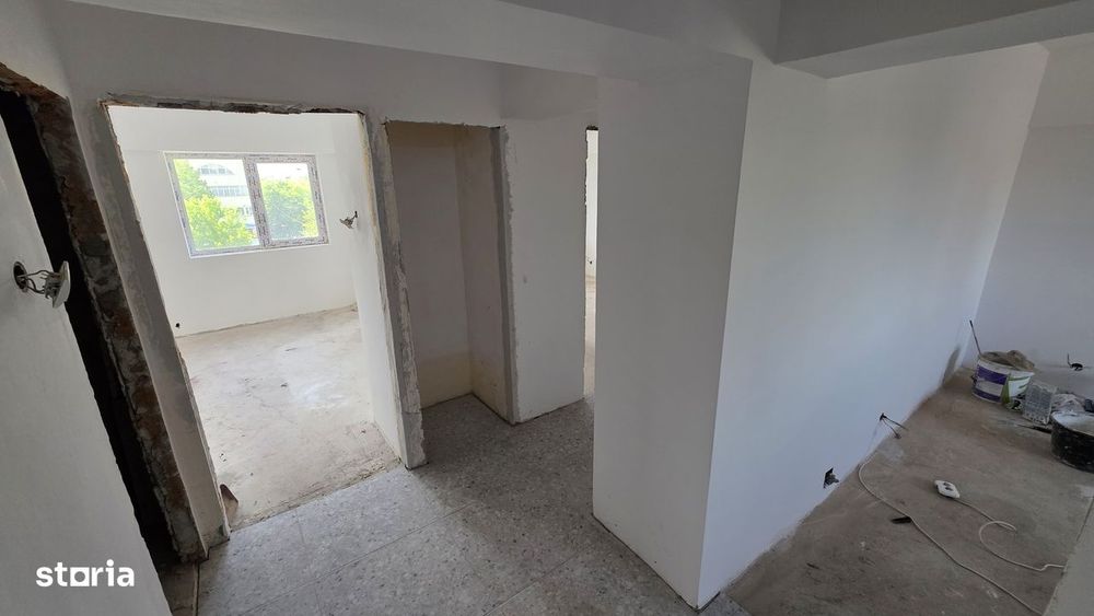 Vand ap cu 3 camere zona centrala