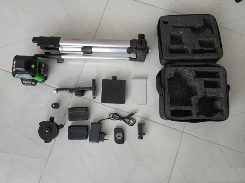 Лазерен нивелир 16 линии + 2 батерии, дистанционно, трипод 1м, IP54