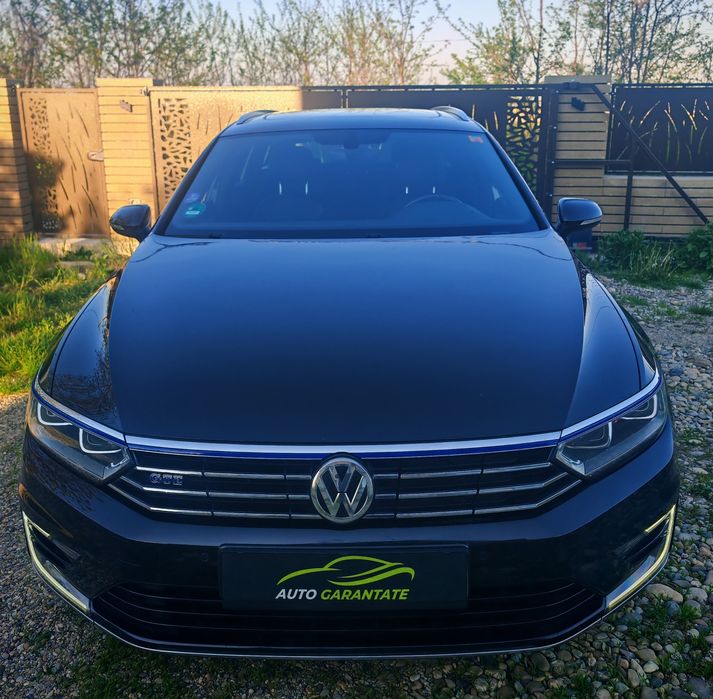 VW Passat/ B8/ GTE/ Plug in Hybrid / 218 CP/ Automatăa
Volkswagen Passat//B8//GTE/Plug in Hybrid 218 CP/ Automată/AN 2016//PANORAMIC
Volkswagen Passat