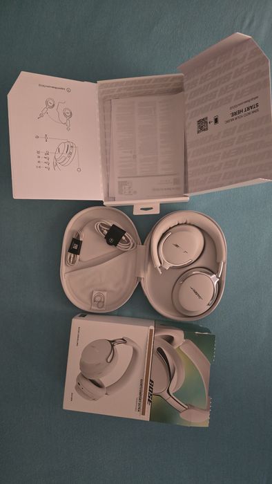 Casti 2nd gen Bose QuietComfort Ultra noi