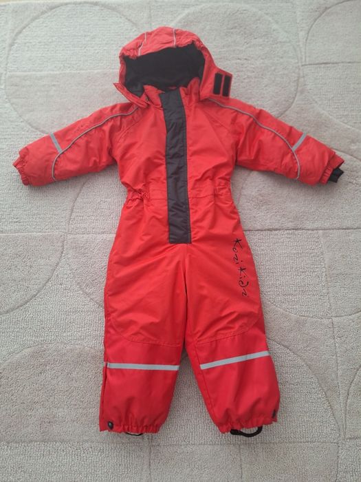 Combinezon de iarna zapada
