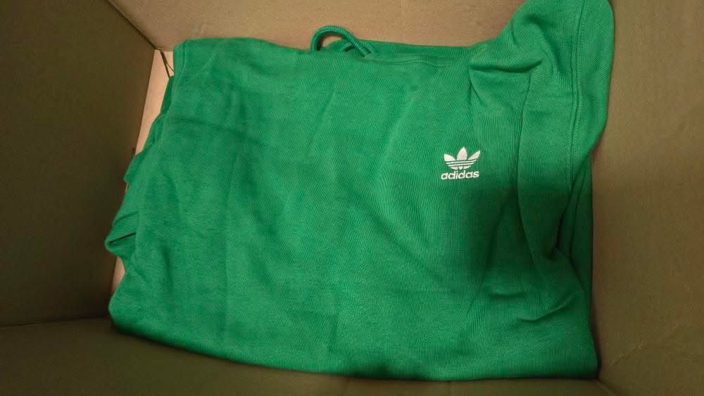 Нови худита и суичъри на Adidas и Nike