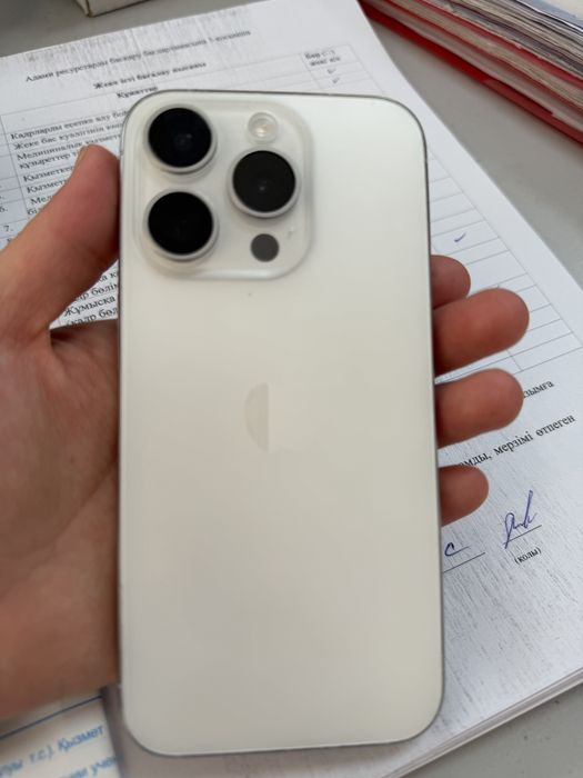 Айфон 16 про,128гб,аккумулятор 97%