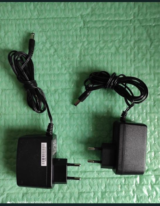 Încărcătoare, alimentatoare
tensiune de intrare 220 V,
tensiune de ieșire 12 V