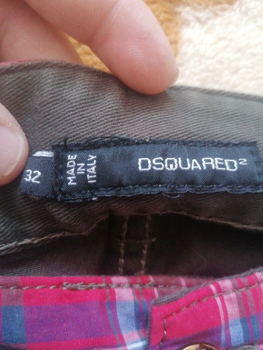 Blugi scurți DSQUARED mărimea 32