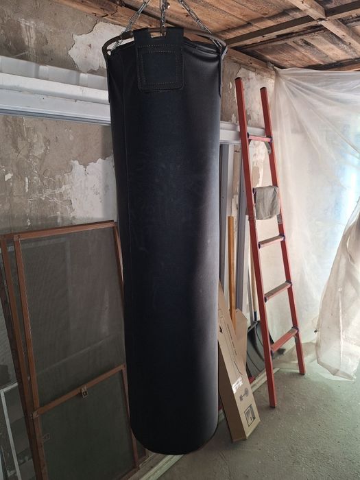 Продам боксерскую грушу