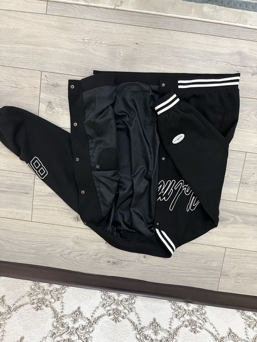 Куртка бомбер Yuan Eva