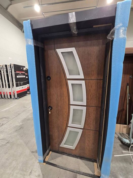 Голям избор врати за външни условия