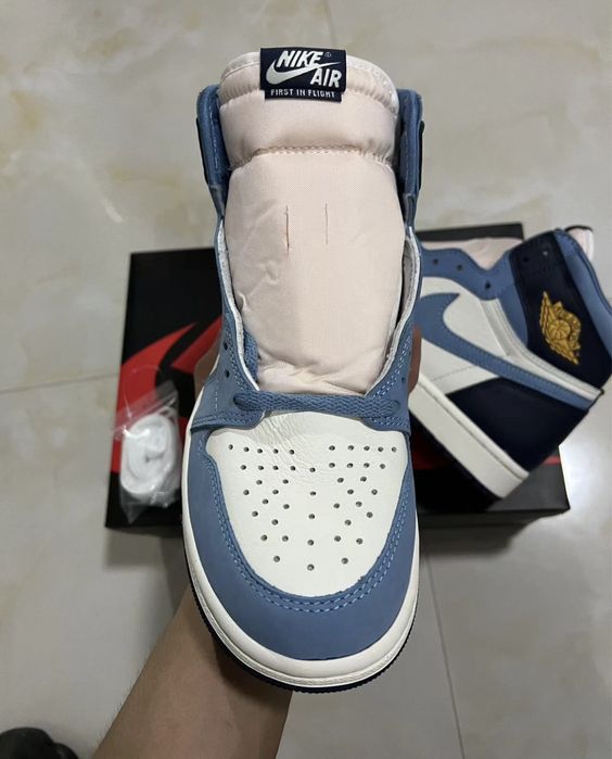 Air Jordan 1 Retro High OG First in Flight