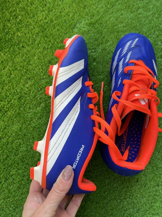 Продавам бутонки adidas predator