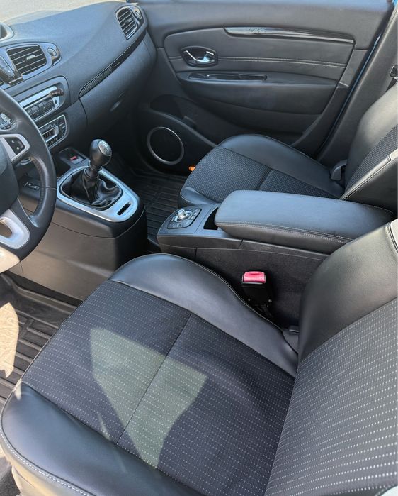 RENAULT Scenic 2012 — imagine 5