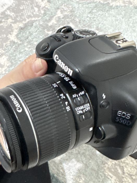 Камера Canon 550d с обьективом