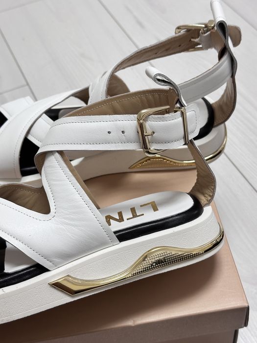 Сандали женские новые