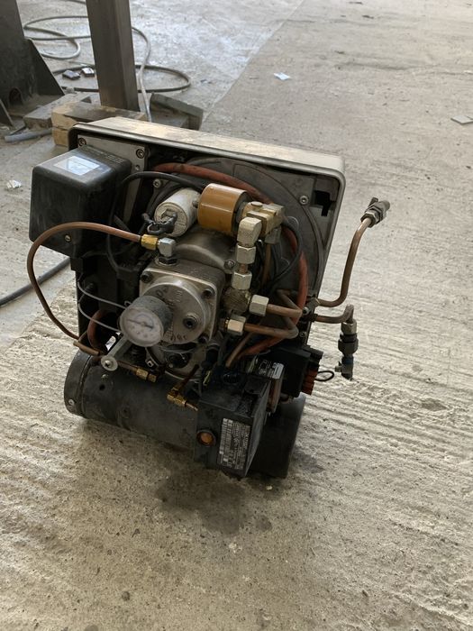 Injector /arzator ulei clu