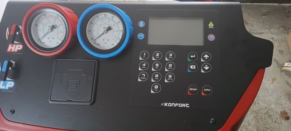 Stație încărcare freon