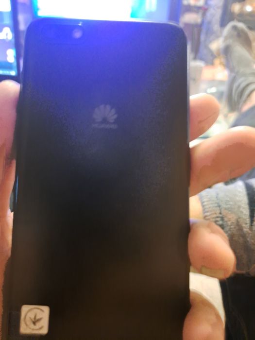 Телефон Хулауей Y5 2018г модел