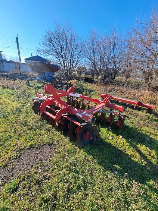 Продавам навесна дискова брана