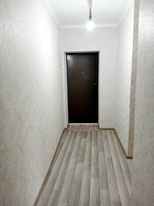 продам 2-х ком. центр 2-этаж