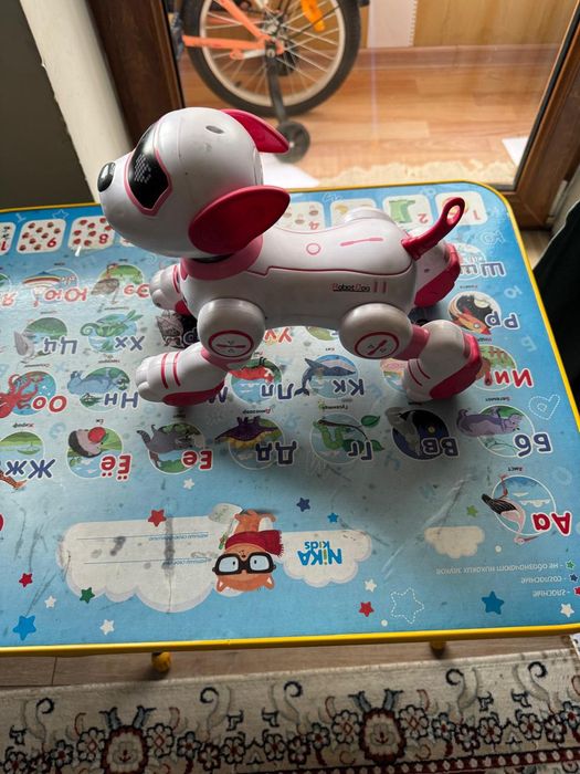 Продам игрушку  интерактивная собачка
