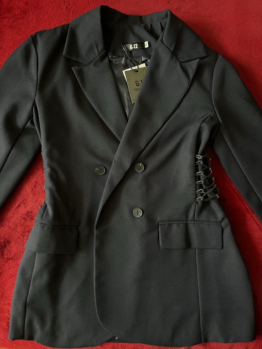 Продаю женские пиджаки