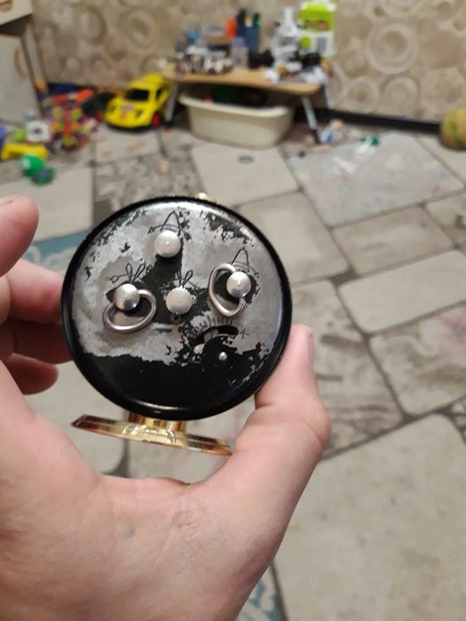 Будильник механический