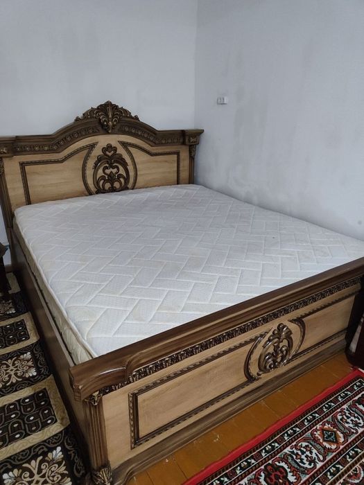 Sotiladi! Spalniy mebel