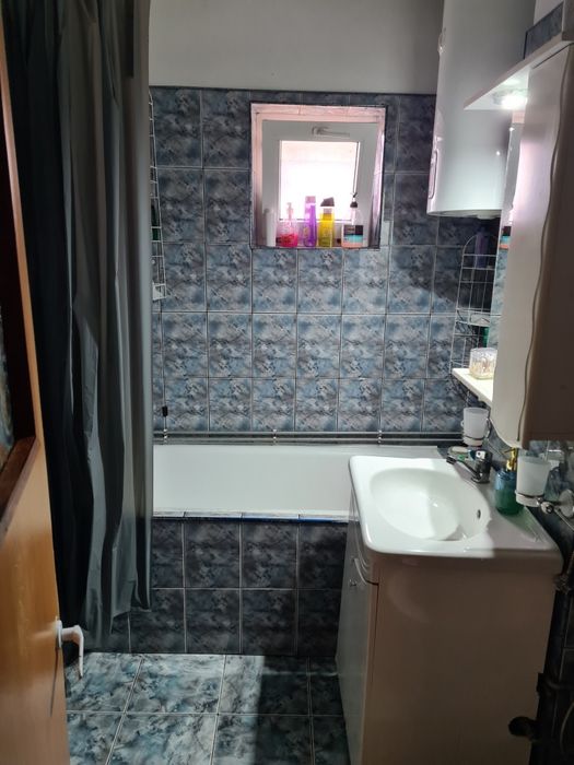 Apartament 3 camere + garaj și boxă-Brad HD.