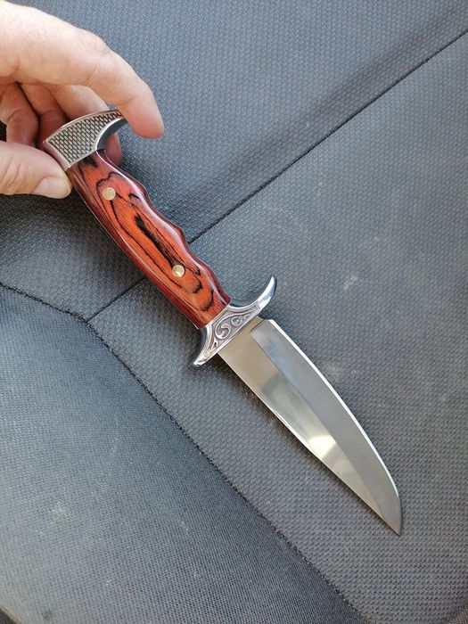 Нов Нож с Кубор.