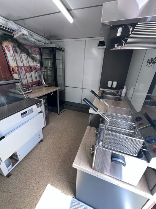 Foodtruck profesională fast food