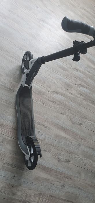 Trotineta globber pentru adulti ca noua