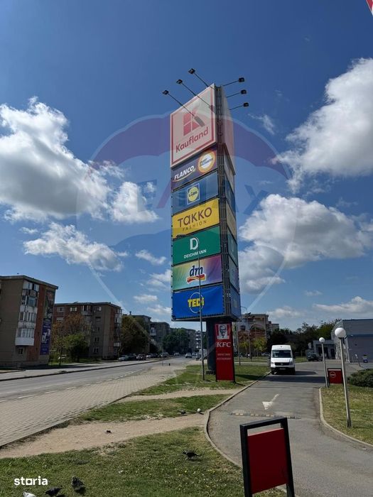 Apartament cu 3 camere la ARED( cu loc de parcare)