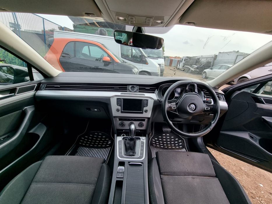 Lunetă  Volkswagen Passat B8 berlină