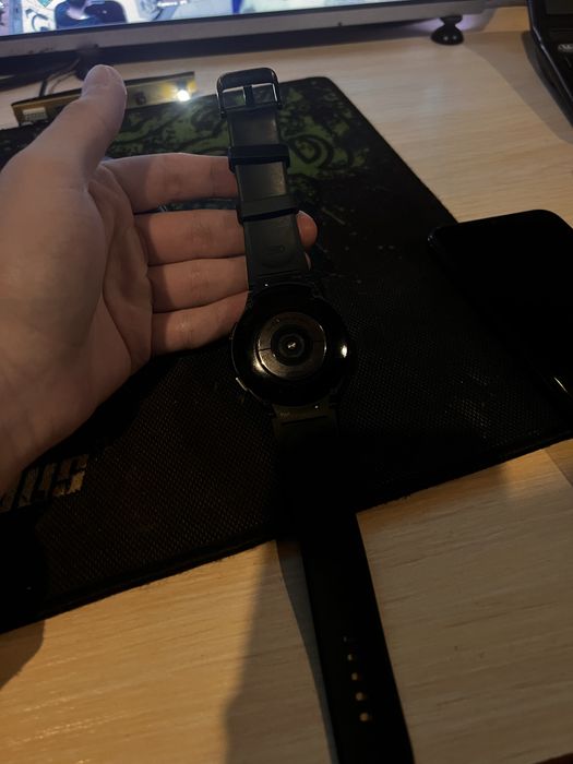 Часы Galaxy Watch 4