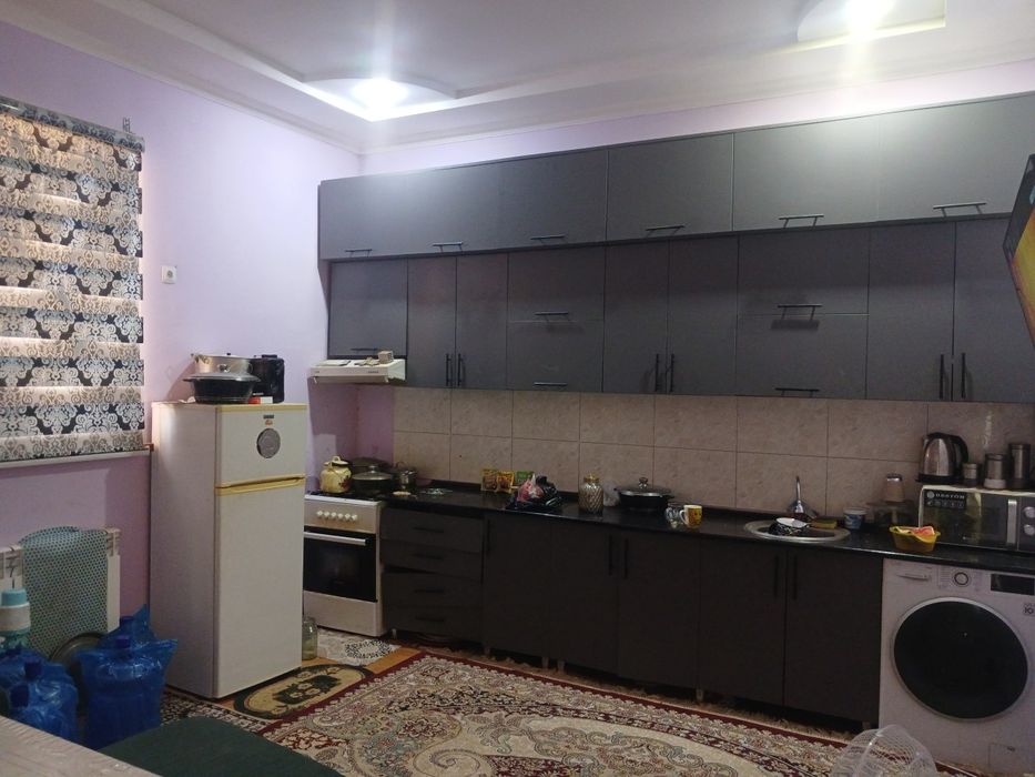 Hovli uy qarshi shahridan yangi remontdan chiqqan