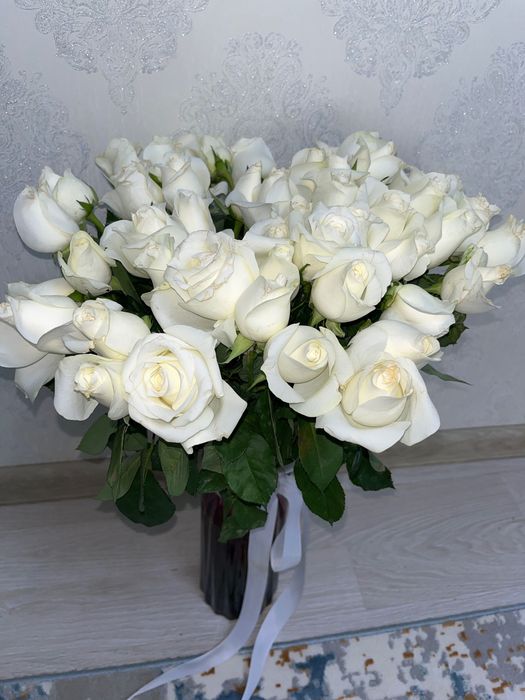 51 белые розы шымкент