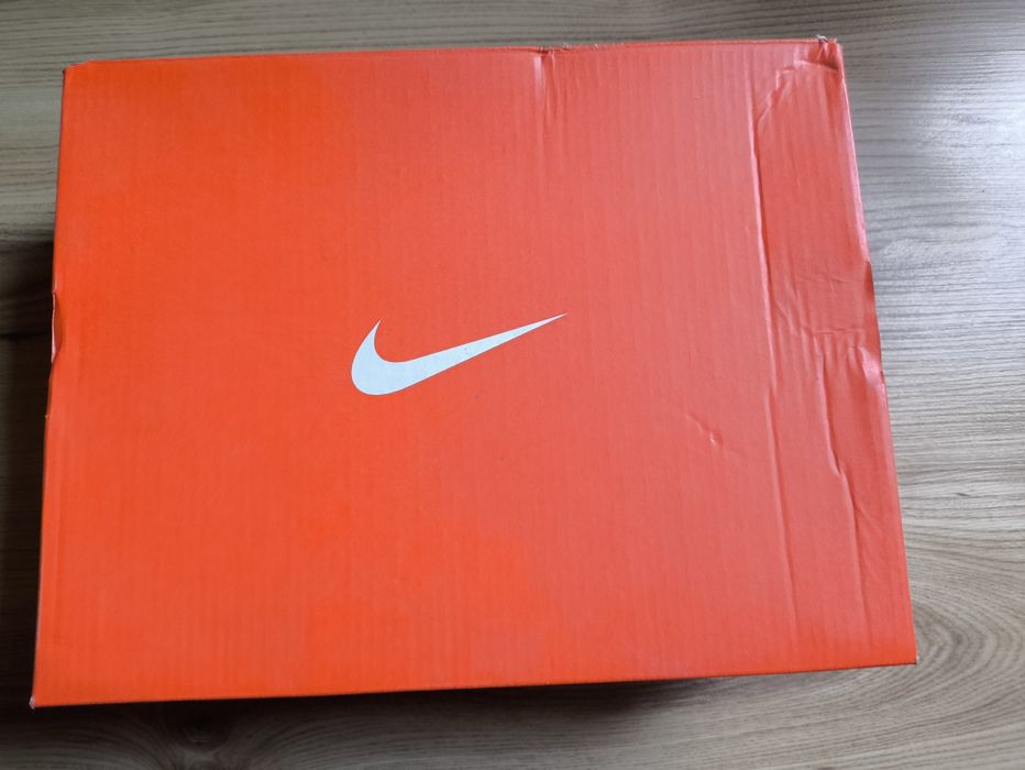 Футболни обувки Nike Mercurial Zoom Superfly 10 Club FG/MG