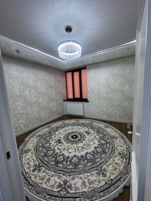 Продается 4 ком. Квартира на 2 этаже площадью 96 кв.м. В Согдиане