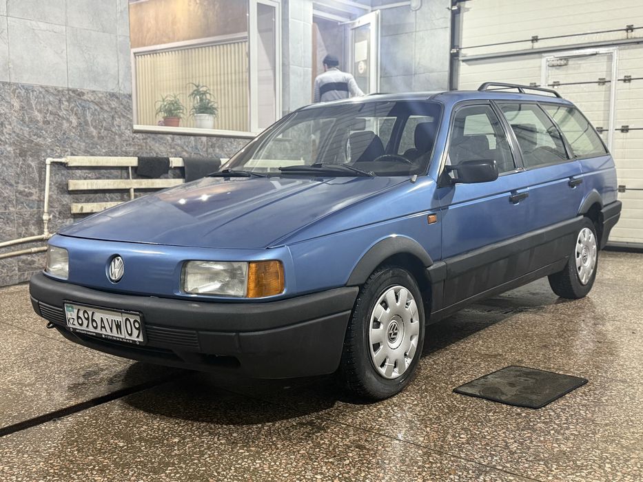 Фольцваген пасат 1.8 моно гур !