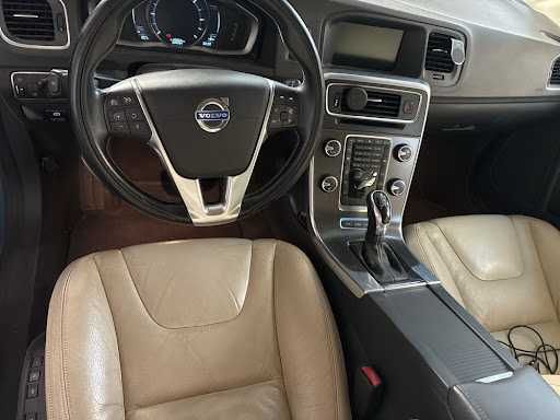 Volvo V60 D6 Plug-In Hybrid 285 CP