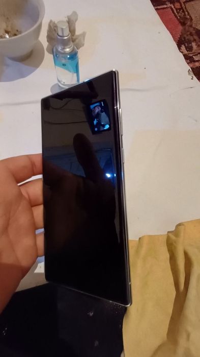 Samsung galaxi s 22 ultra 256 g 12ram. 1 smkarta