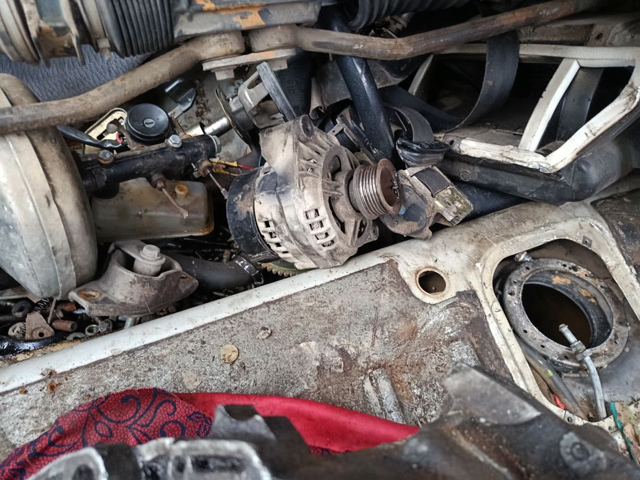 Продам запчасти на ВАЗ 2110