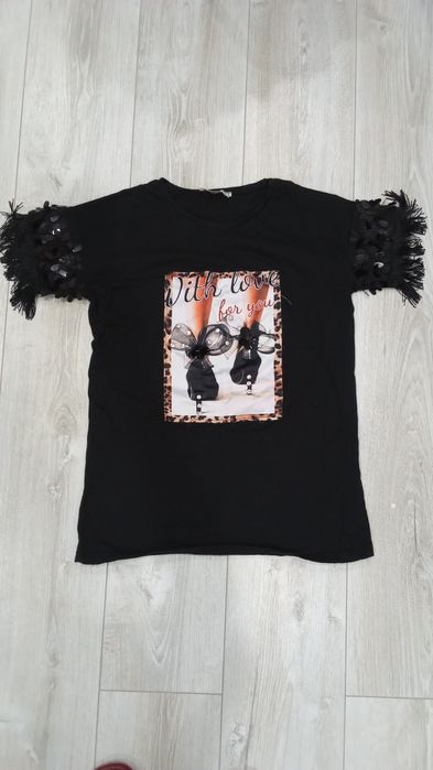 Продается женские вещи