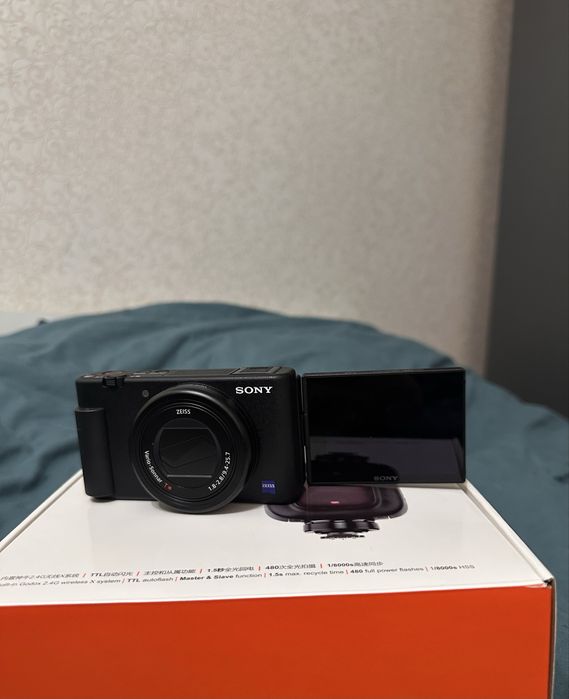 Фотокамера Sony ZV-1
