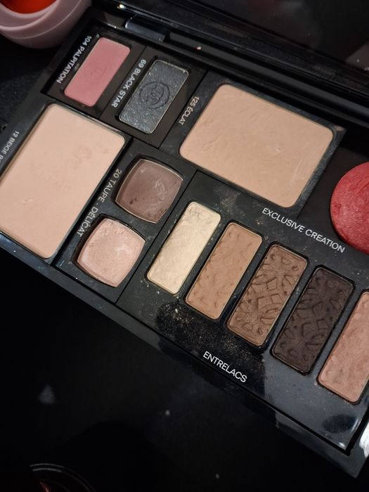 Куфар с гримове за 180 лв.