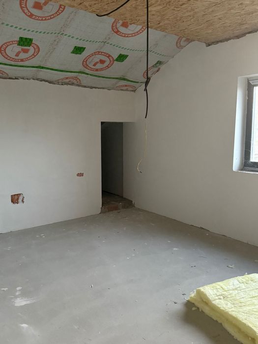 Vand casa la gri in Galati loc: sat costi la intrare!