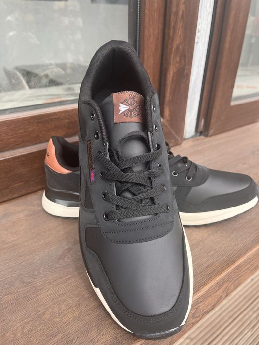 Кроссовки / Великан