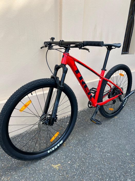Bicicleta MTB TREK MARLIN 8 Aluminiu M 29" furca pe Aer RockShox JUDY Frane hidraulice