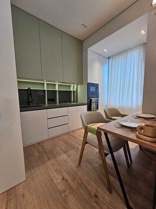 Центр Луночарского. 2/3/6. Новостройка